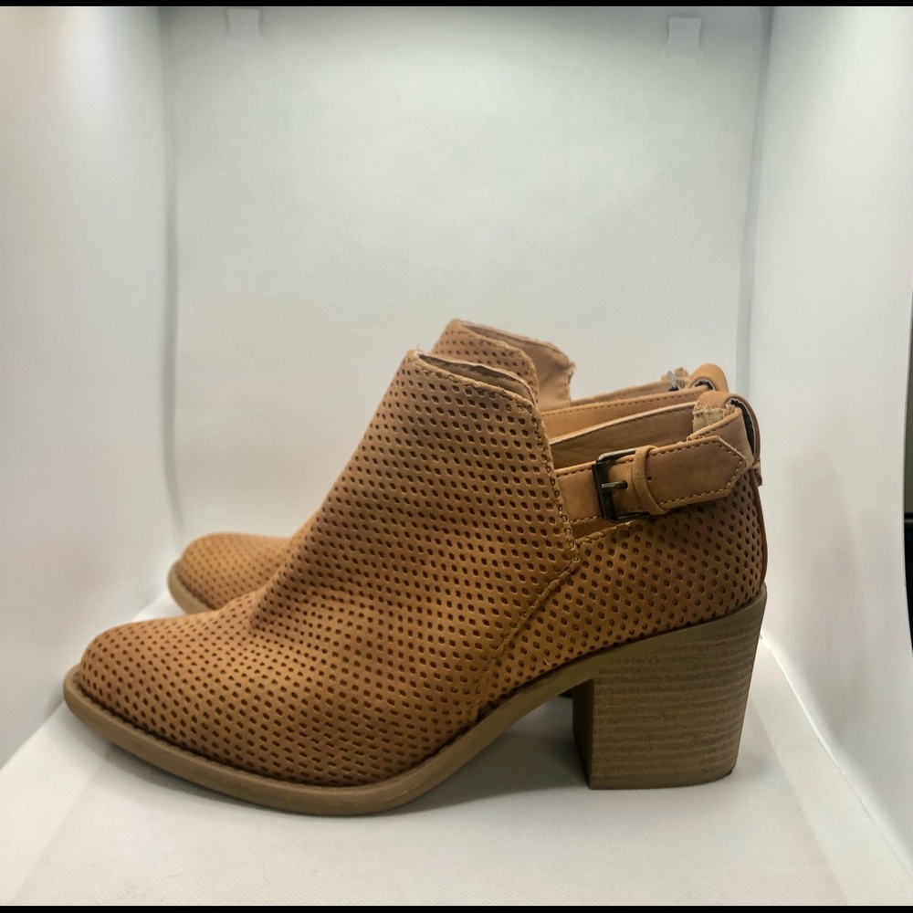 Soft  size 9 Tan 1/2 ankle boots with ankle buckle